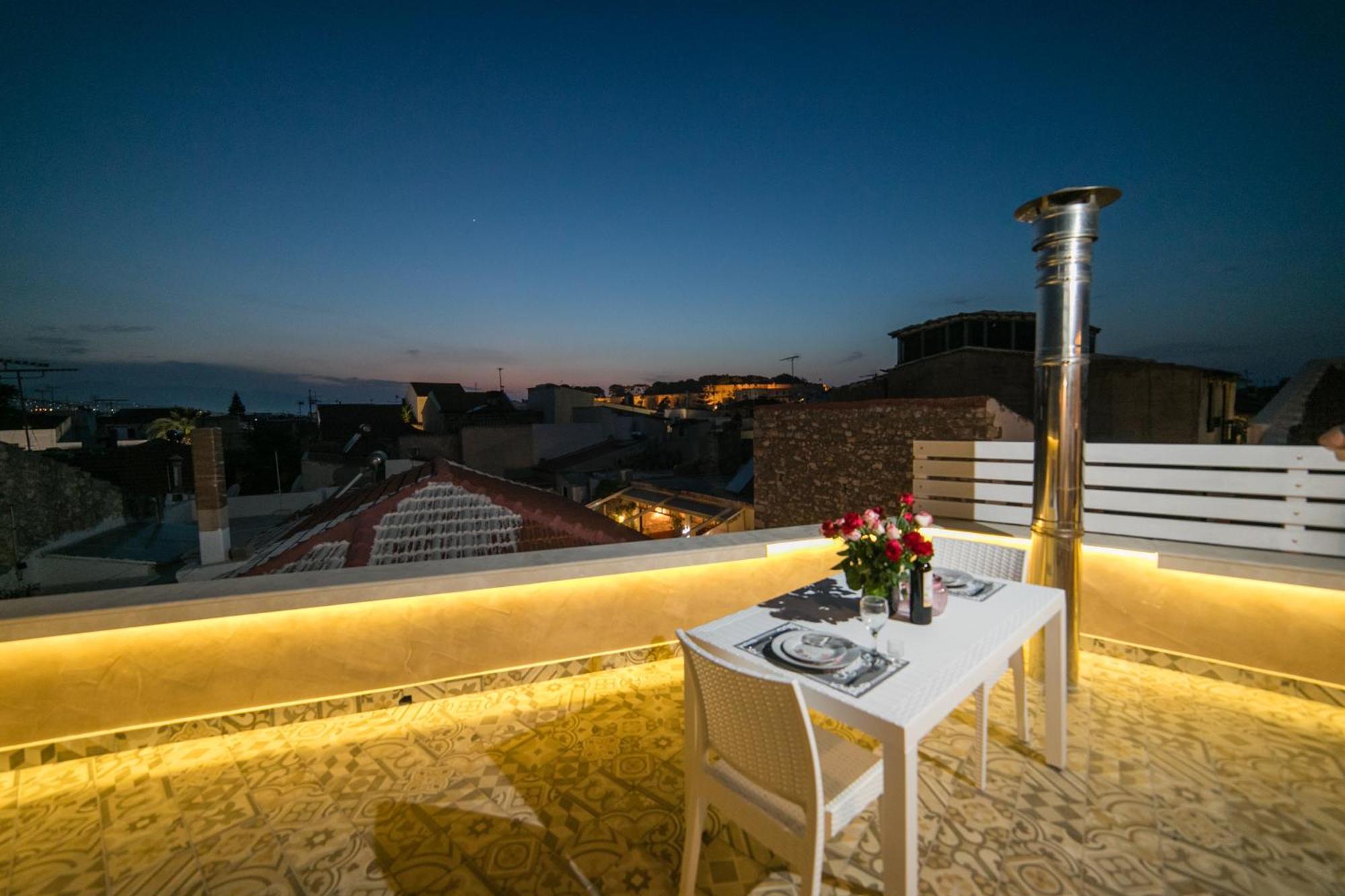 Jacuzzi Suite In The Heart Of Oldtown Ретимно Экстерьер фото