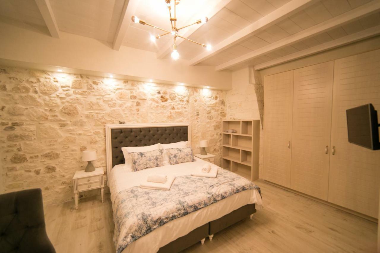Jacuzzi Suite In The Heart Of Oldtown Ретимно Экстерьер фото